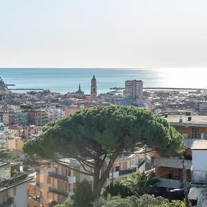 https://cosy-apartment.hotelitalianriviera.com